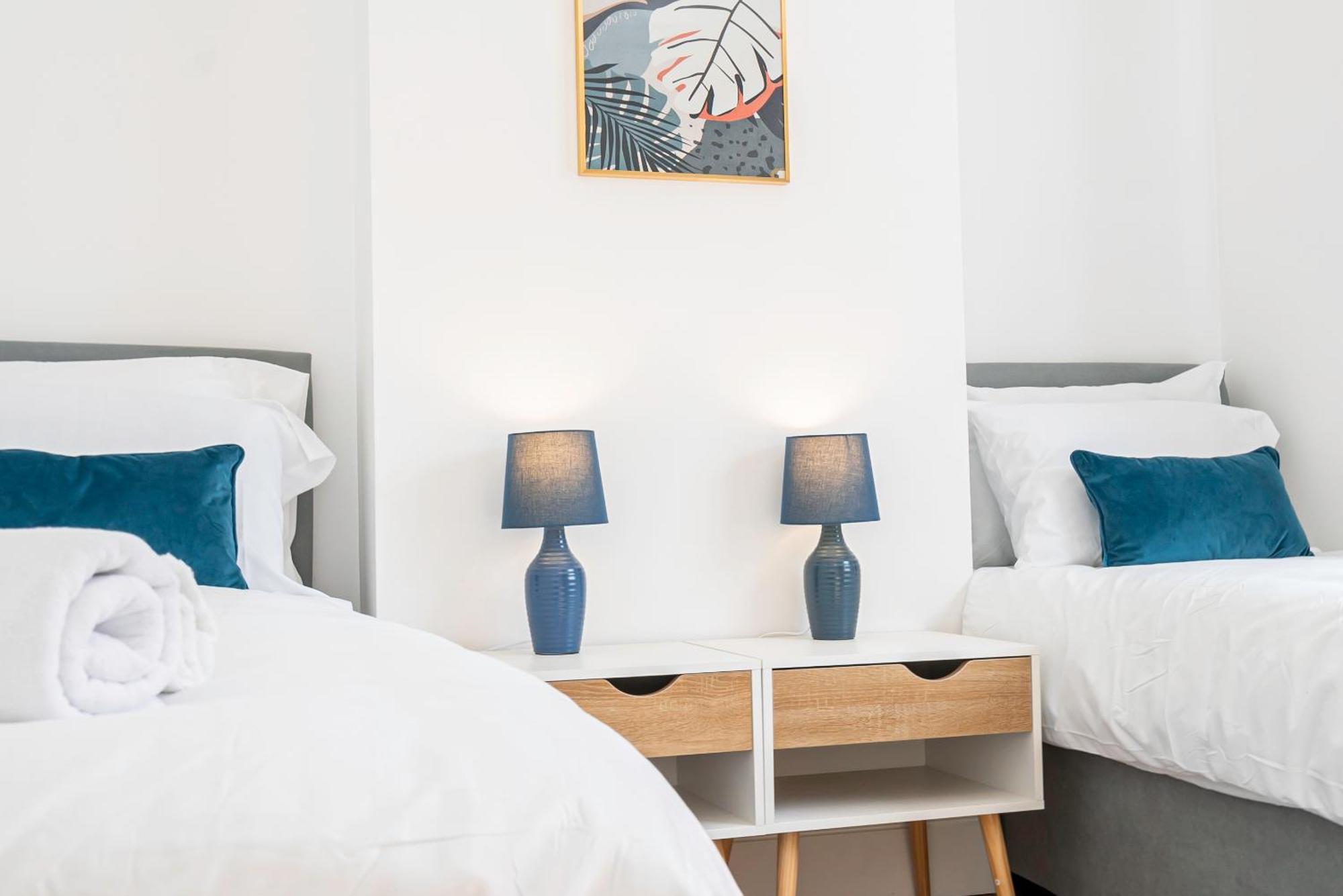 Charming 2-Bedroom Flat With A Garden And Free Parking At Abingdon Oxford Luaran gambar