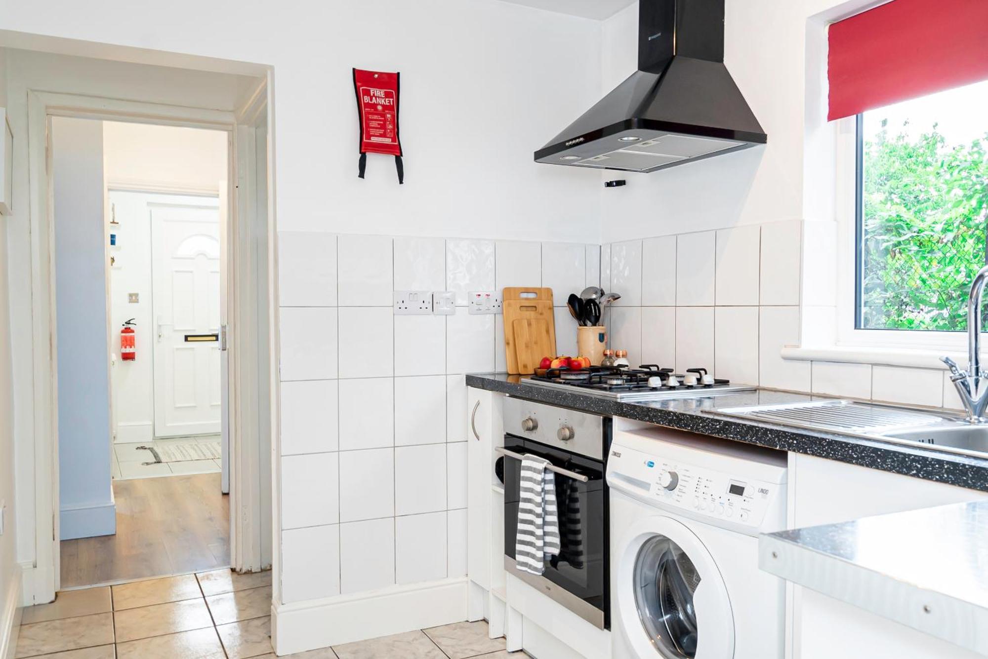 Charming 2-Bedroom Flat With A Garden And Free Parking At Abingdon Oxford Luaran gambar